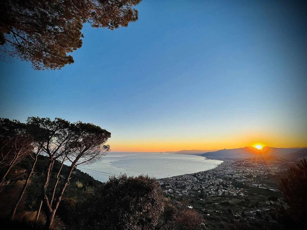 Nicoletta Rivieraholiday Albenga Kültér fotó